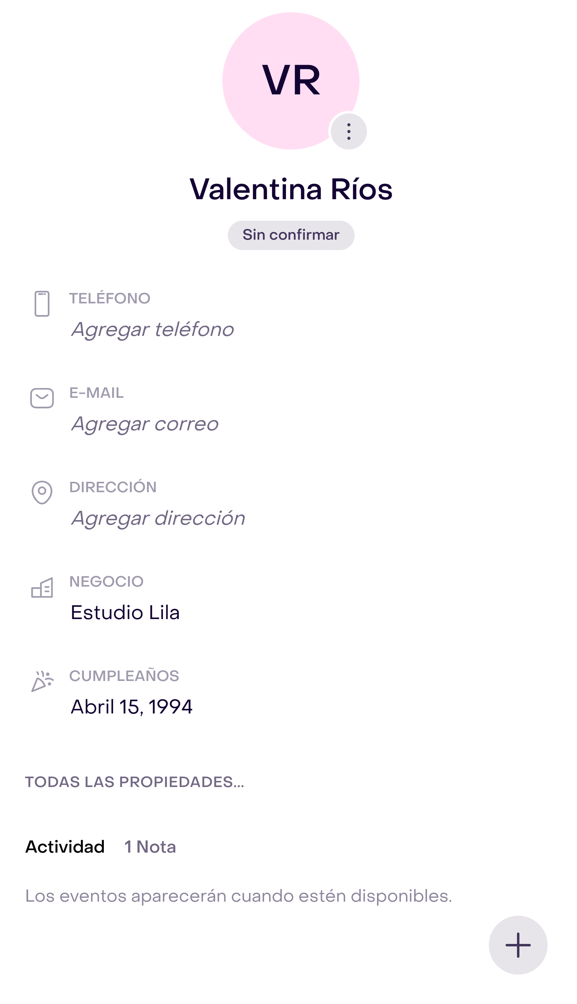 Perfil del cliente abierto desde una conversación ficticia del Inbox, con su información nativa visible.